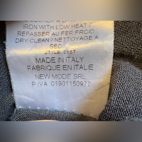 Navy Sleeveless 100% Silk drapey Women's Blouse size Medium - Picture 7 of 10